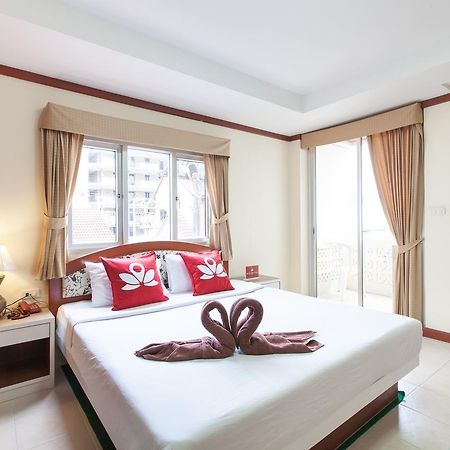 Zen Rooms Rat-U-Thid 200 Phi Road Patong Buitenkant foto