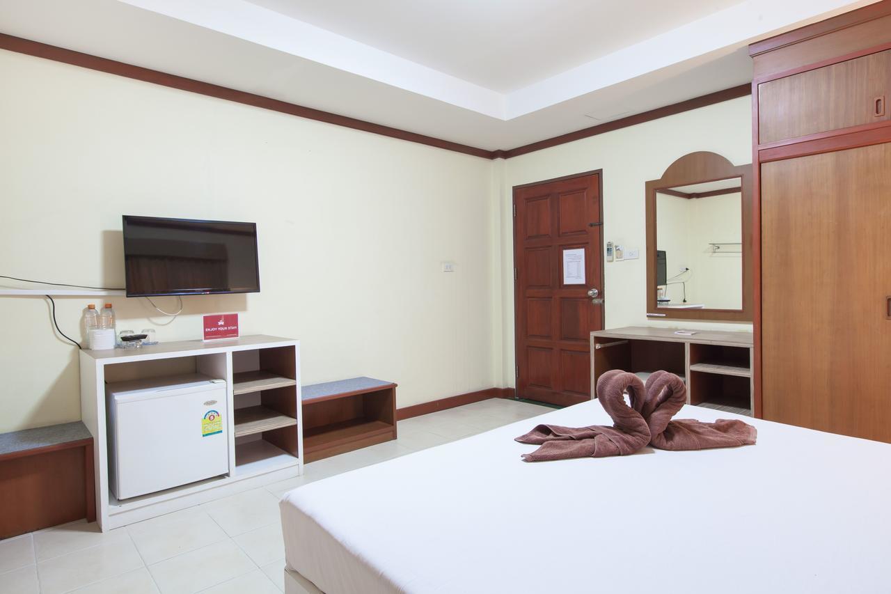 Zen Rooms Rat-U-Thid 200 Phi Road Patong Buitenkant foto